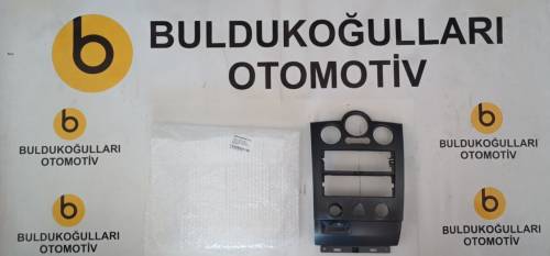 8200491106 Megane 2 Radyo Klima Paneli Siyah